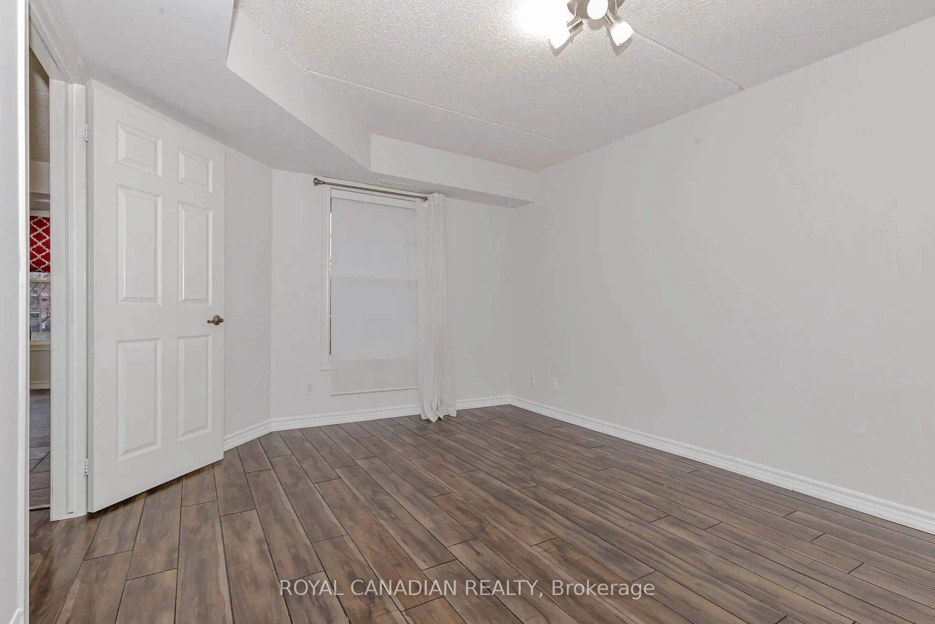 2055 Appleby Line, #211
