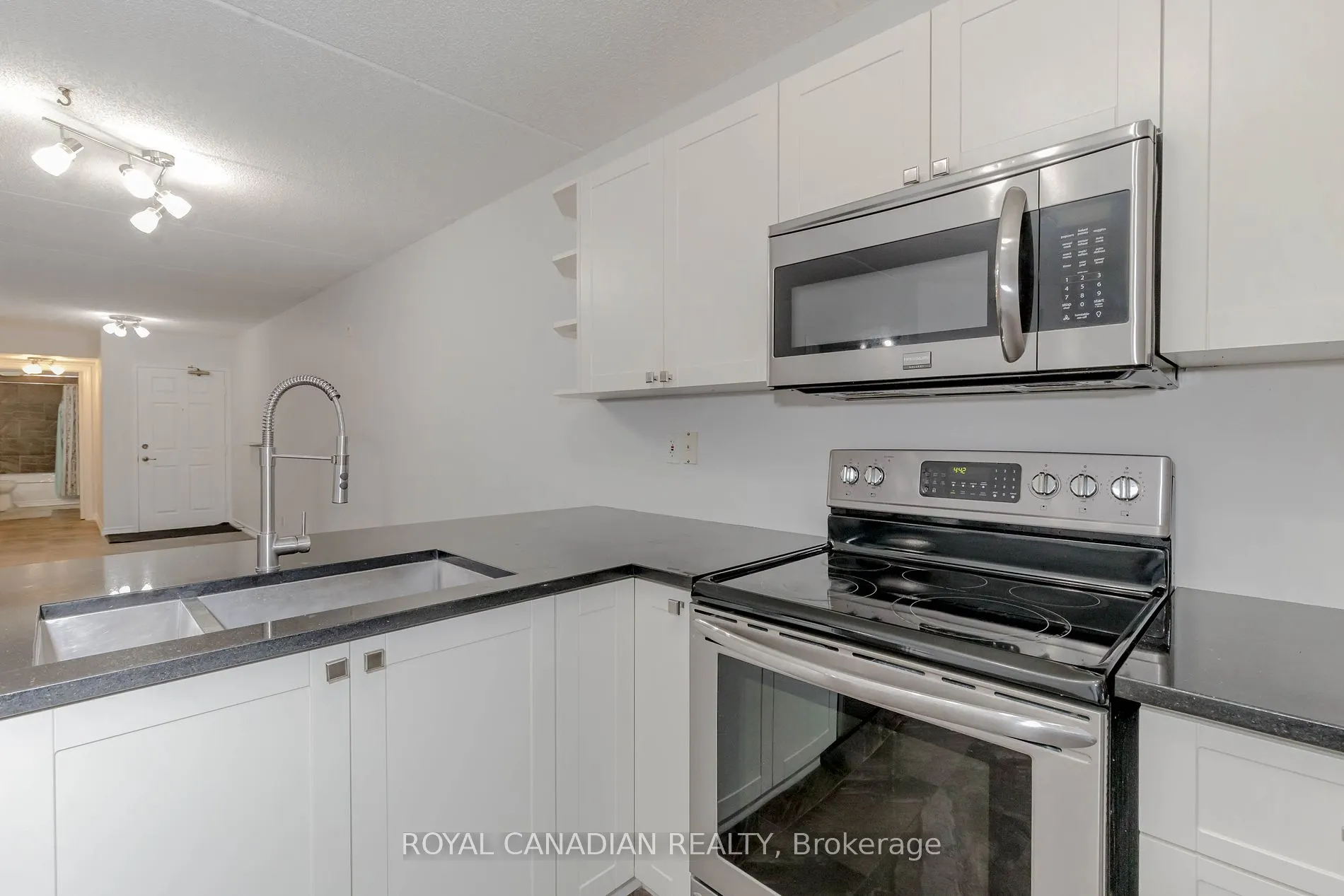 2055 Appleby Line, #211