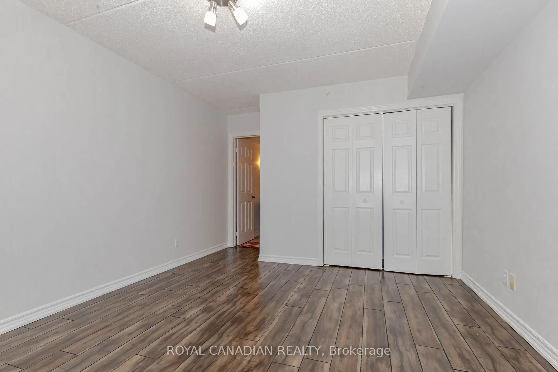 2055 Appleby Line, #211