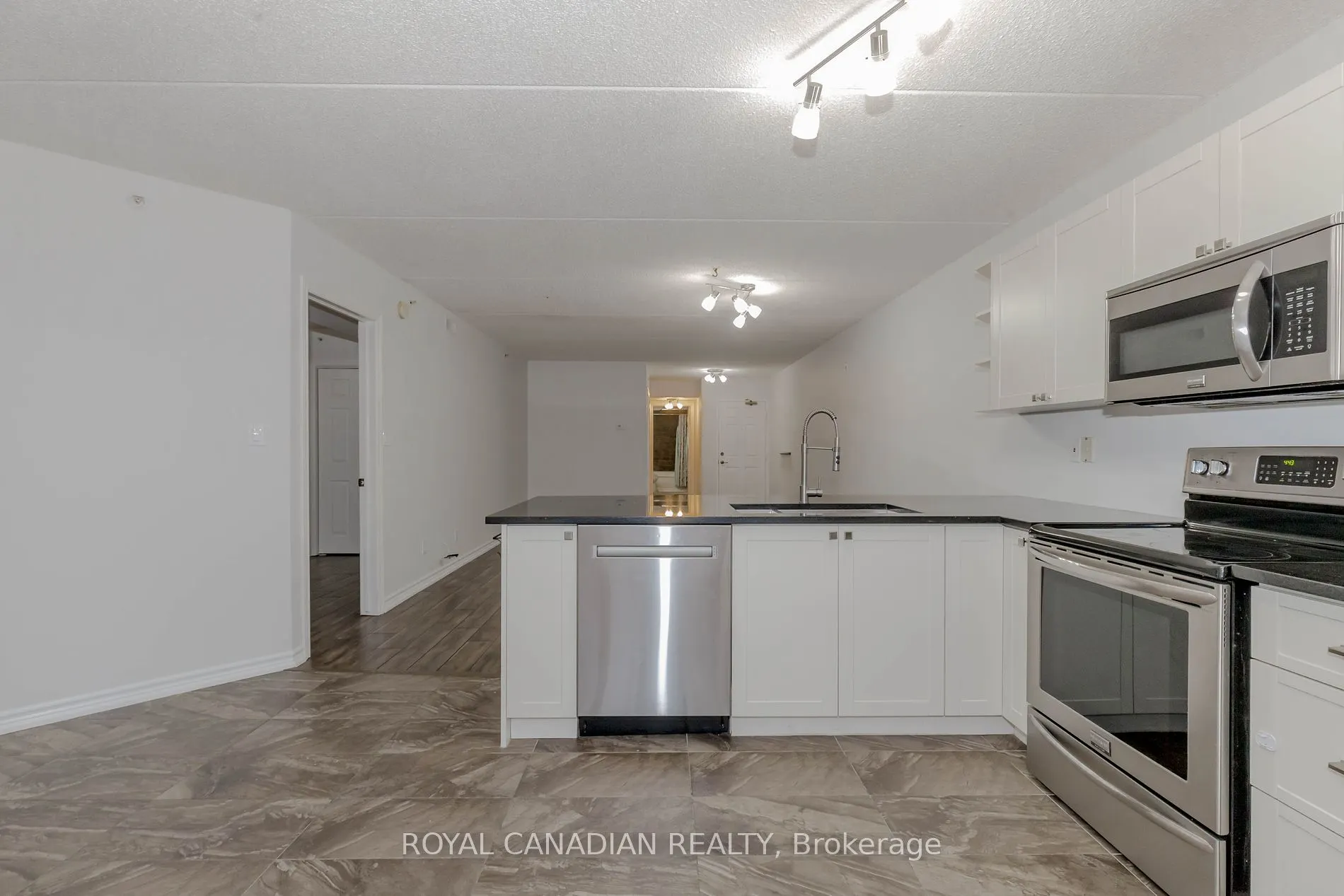 2055 Appleby Line, #211
