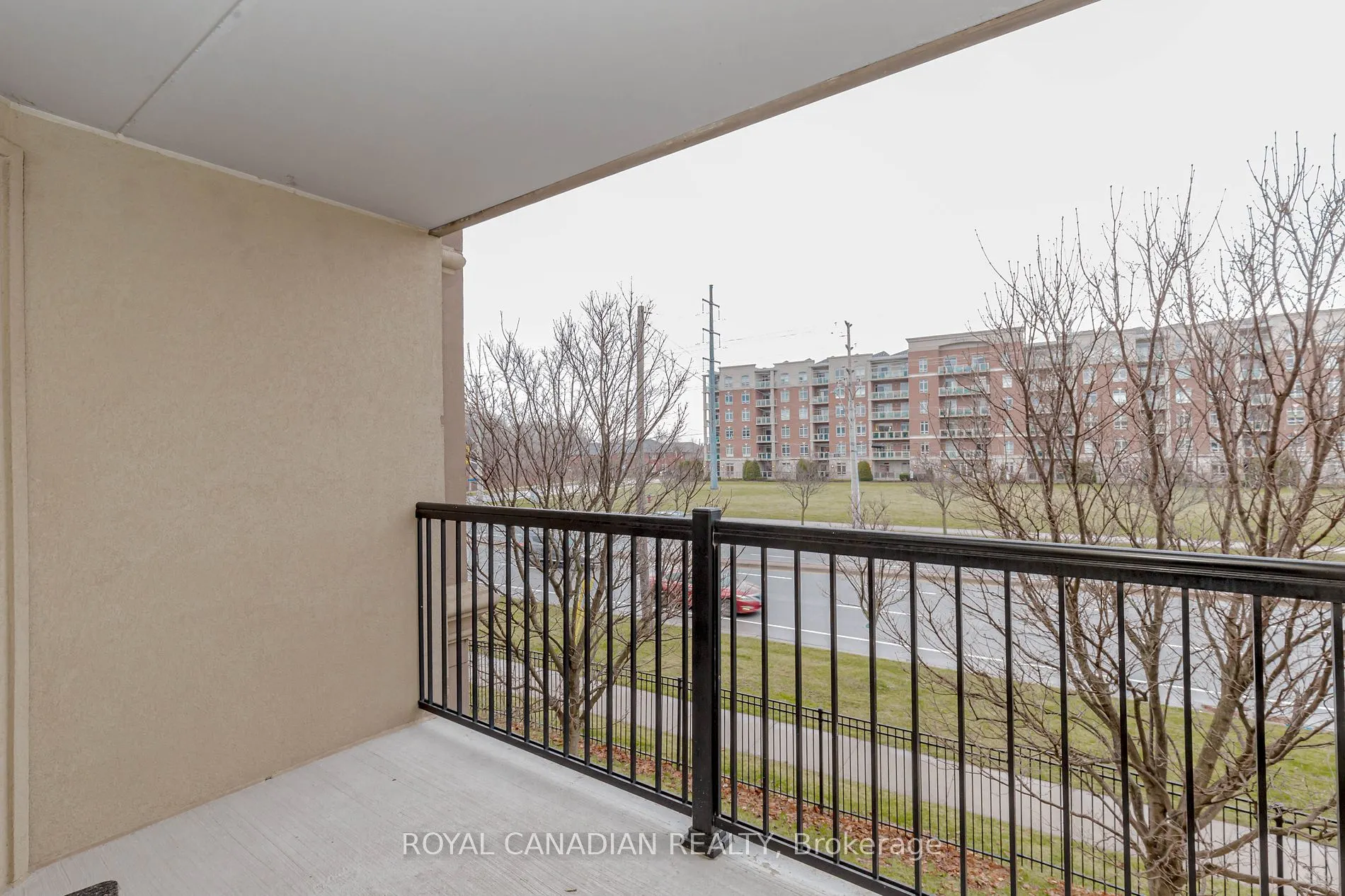 2055 Appleby Line, #211