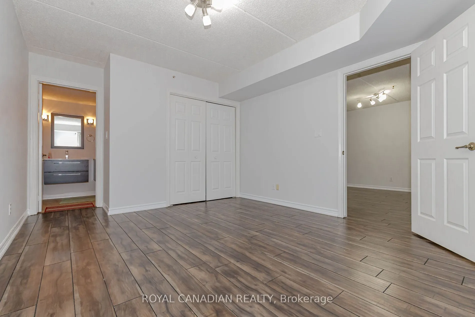 2055 Appleby Line, #211