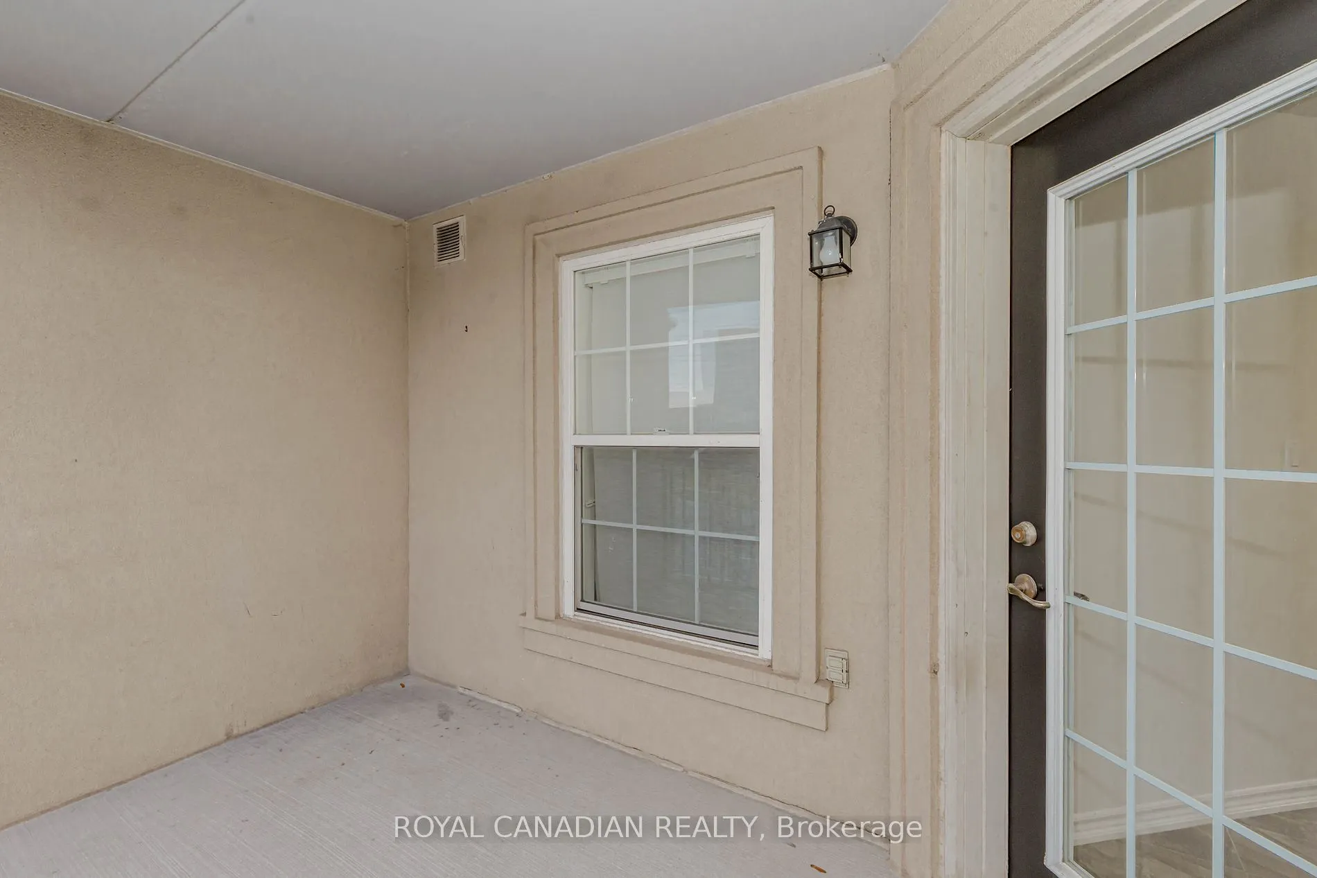 2055 Appleby Line, #211