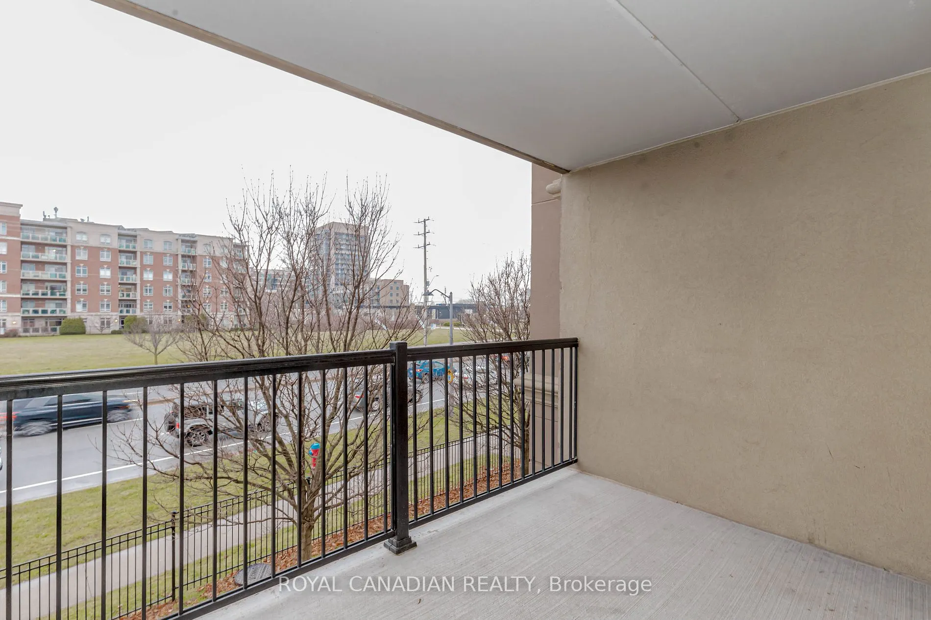 2055 Appleby Line, #211