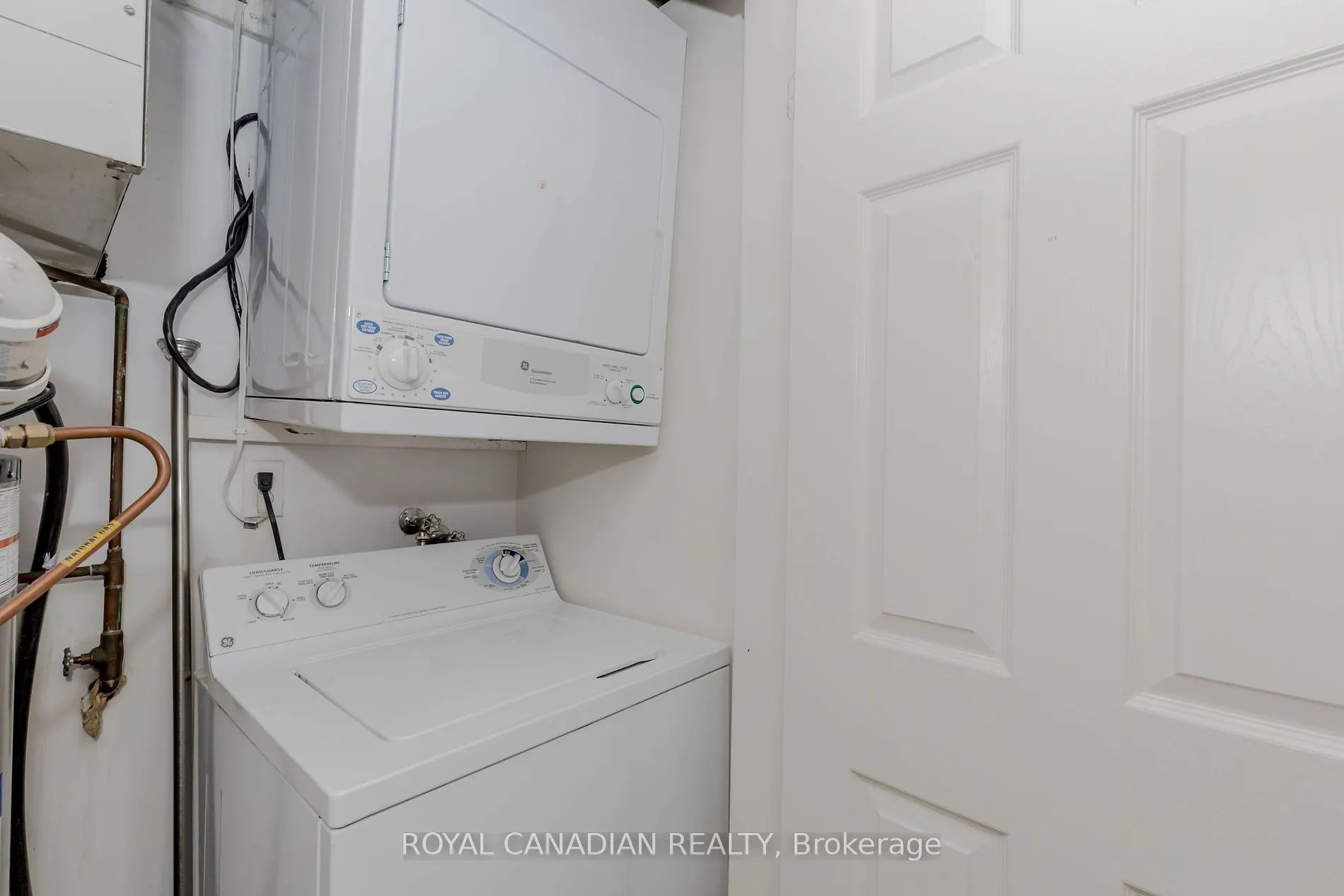 2055 Appleby Line, #211