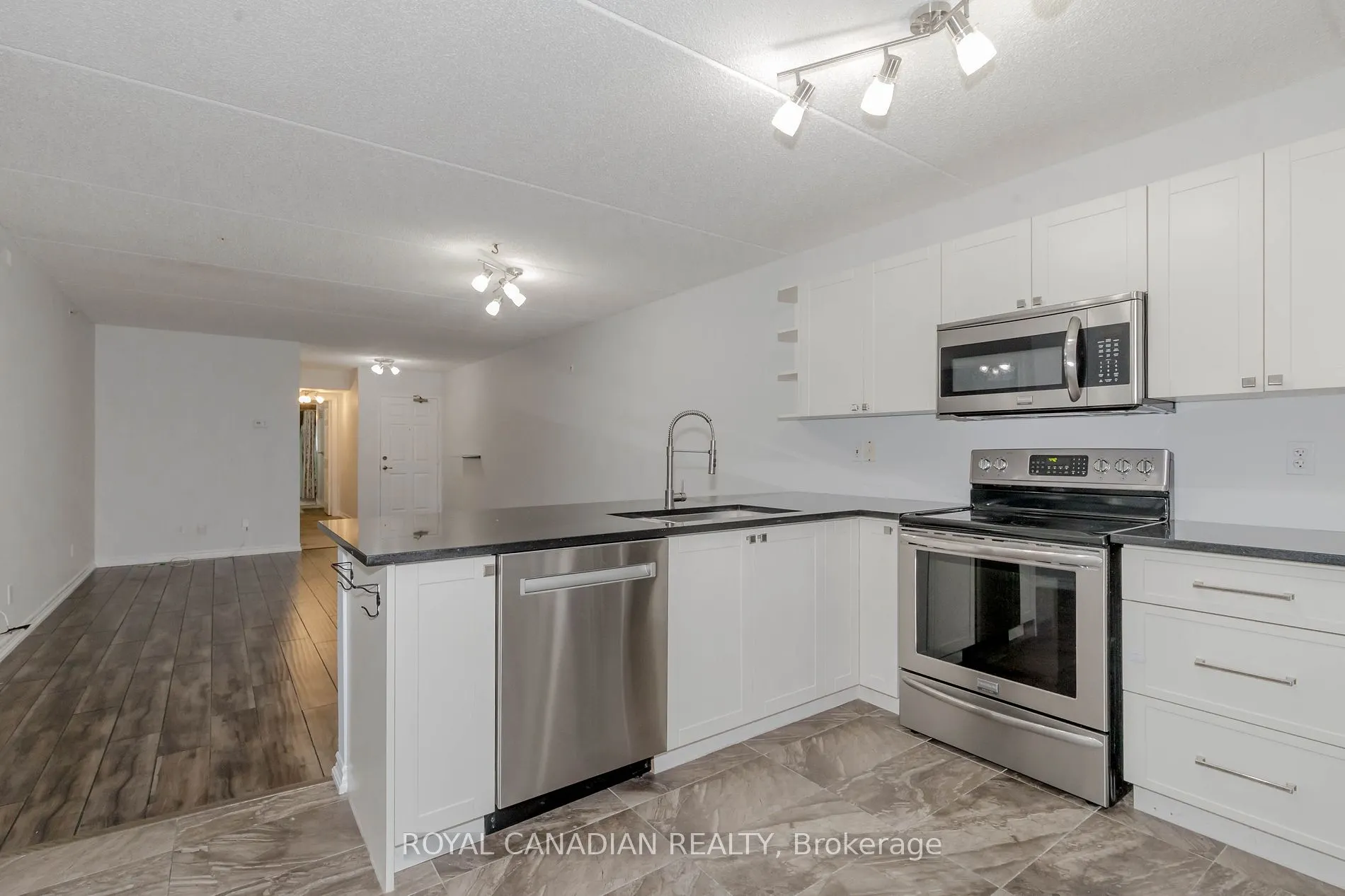 2055 Appleby Line, #211