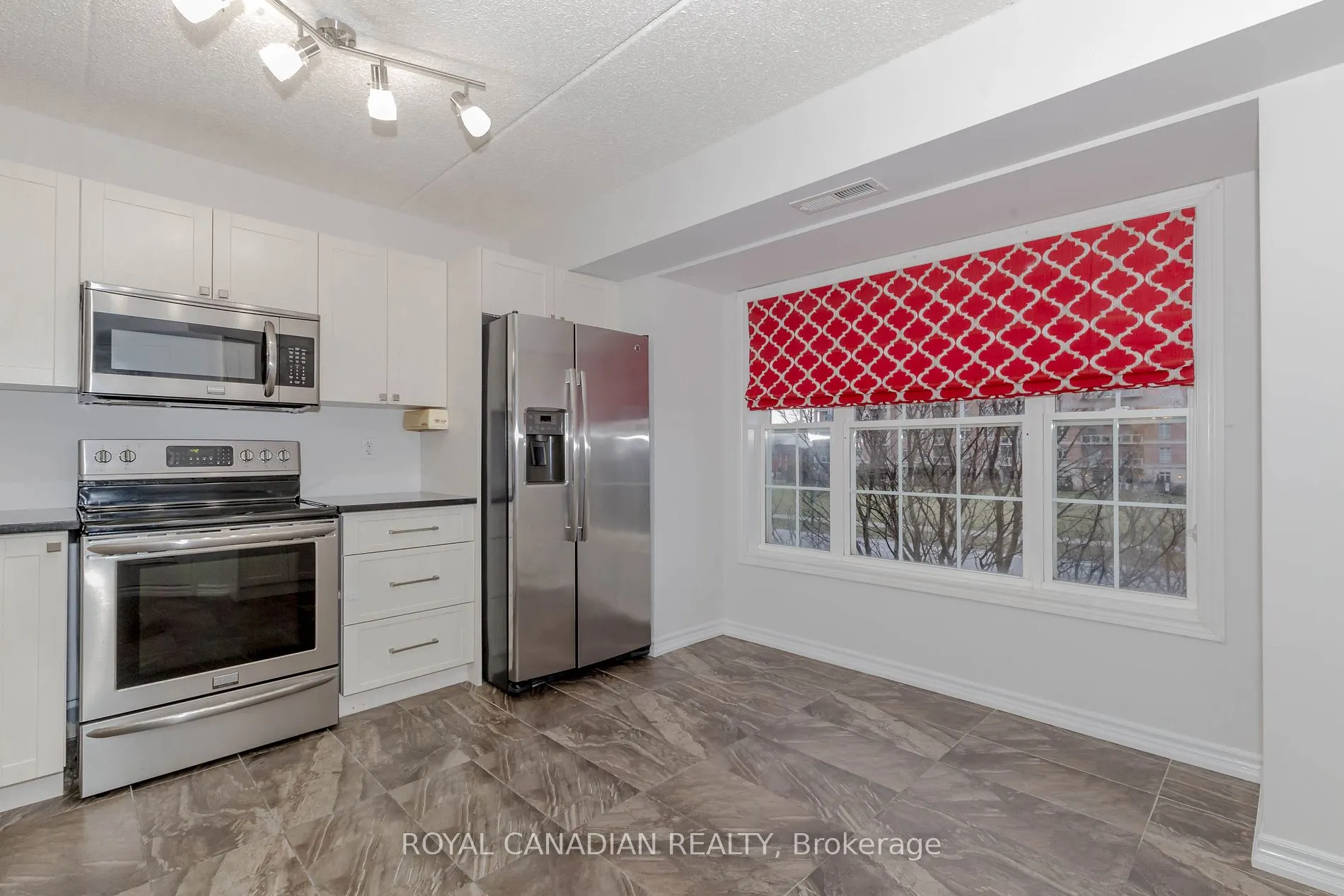 2055 Appleby Line, #211