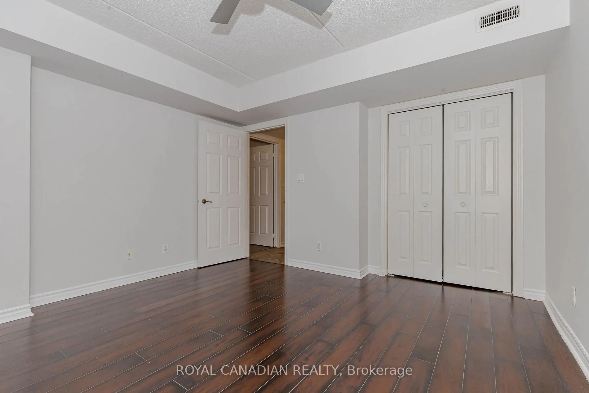 2055 Appleby Line, #211