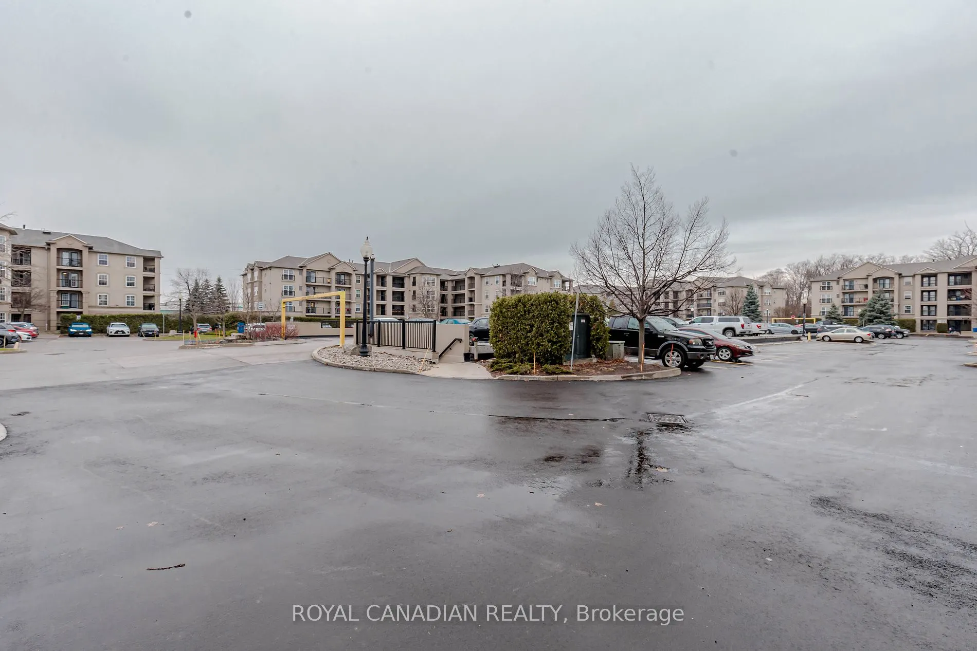2055 Appleby Line, #211