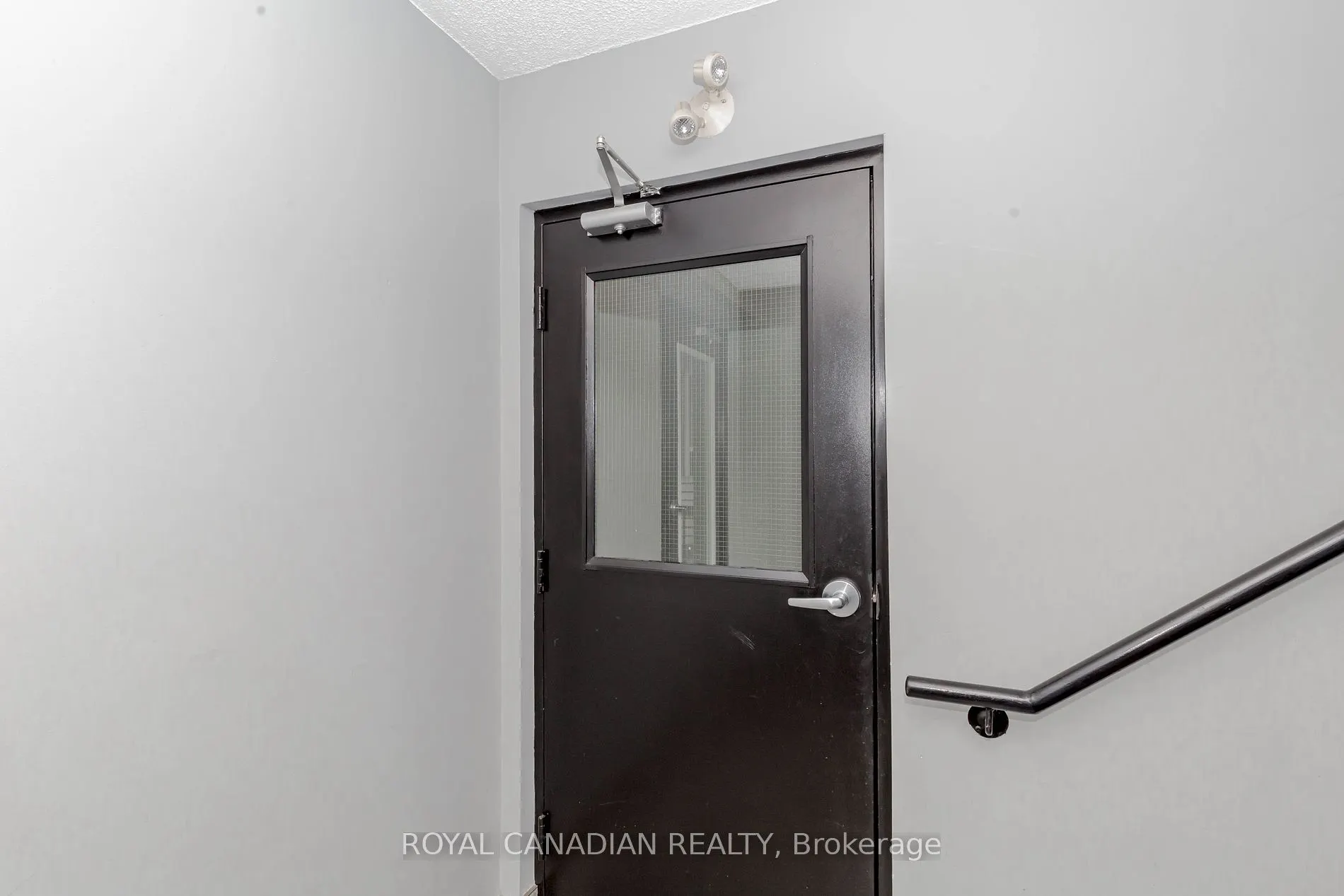2055 Appleby Line, #211