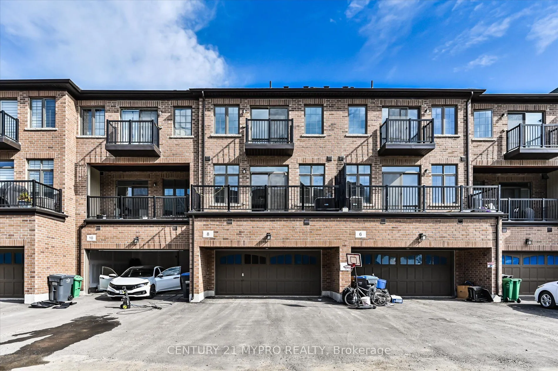 8 Petch Ave