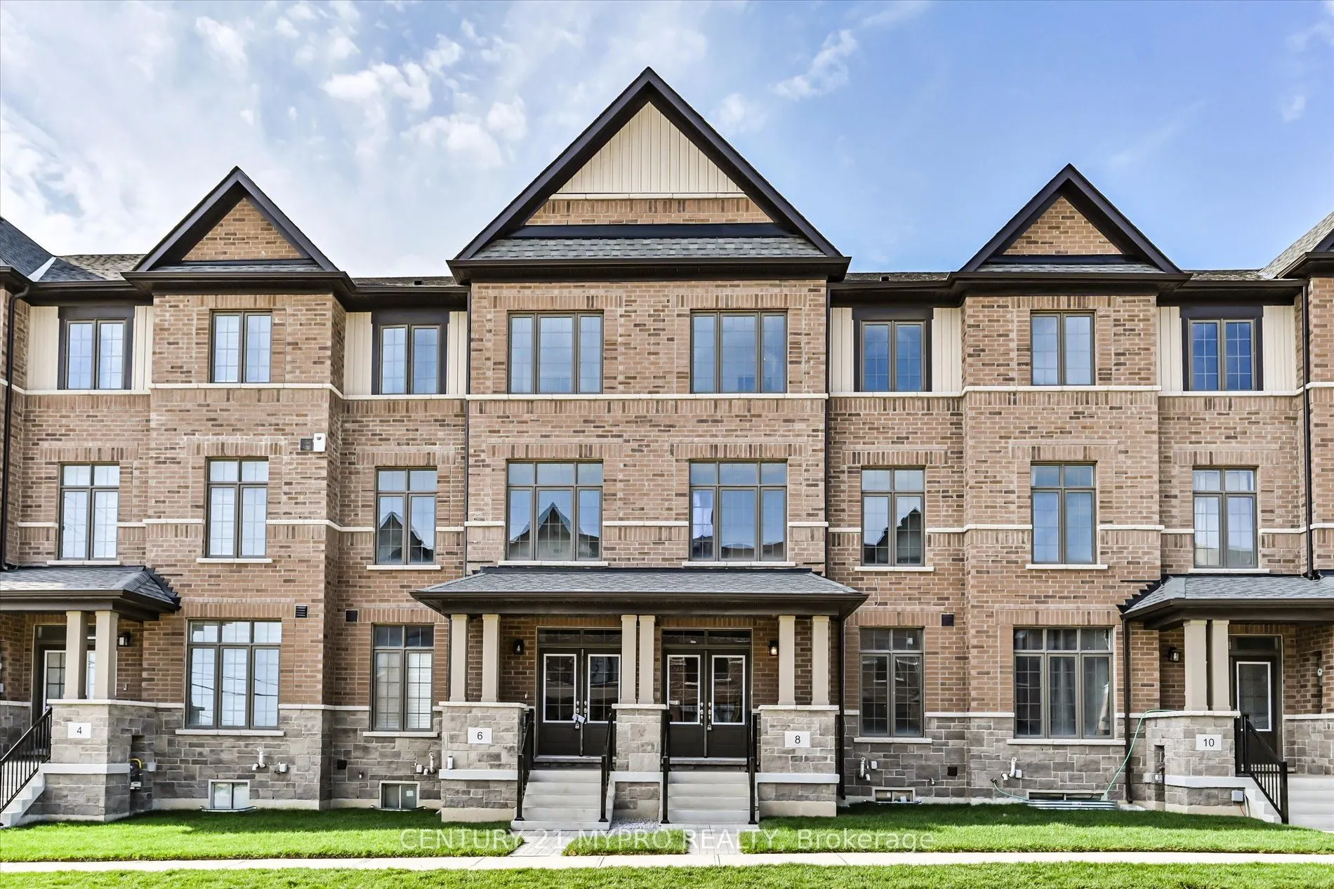 8 Petch Ave