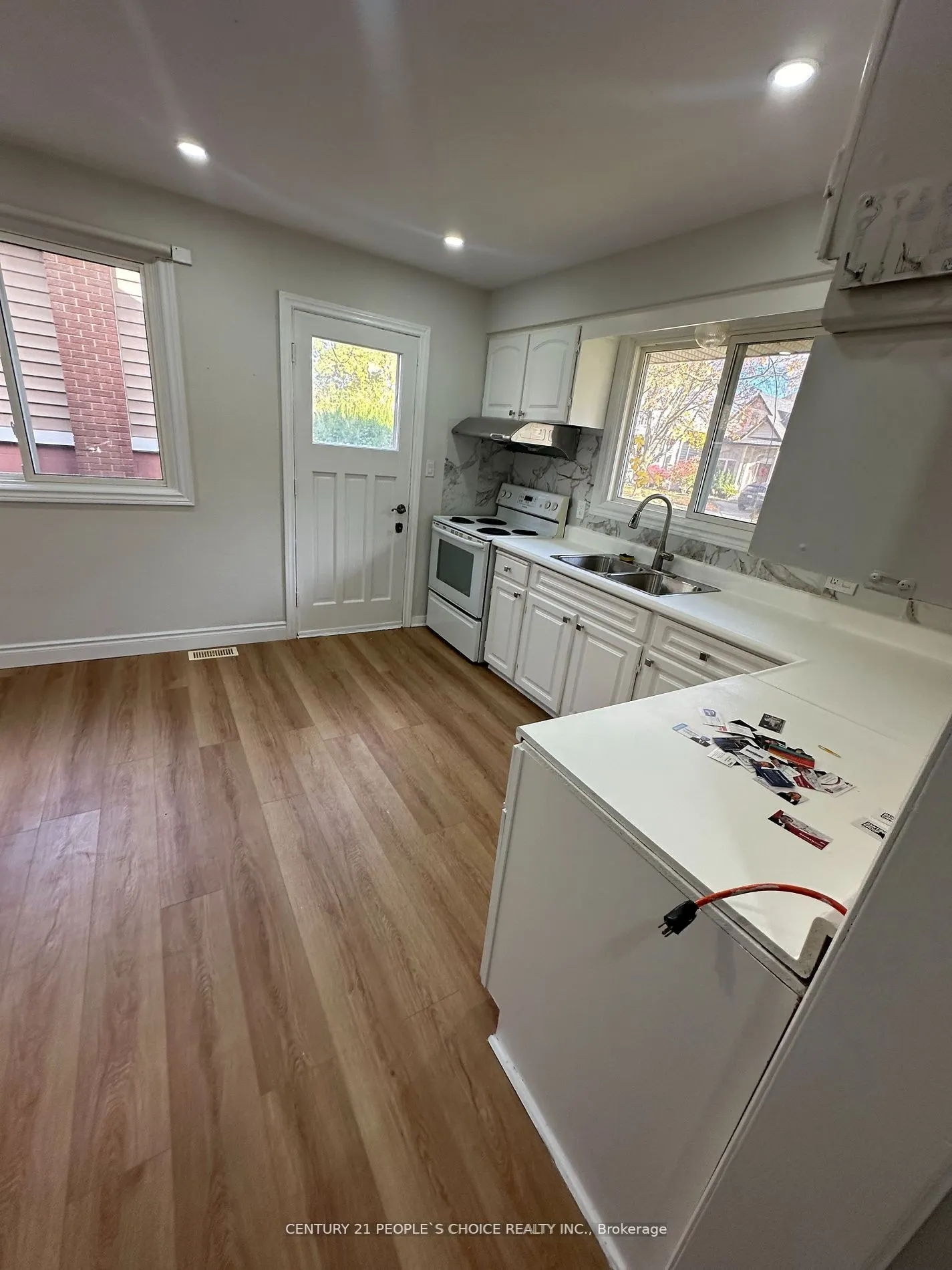 608 Thornwood Ave