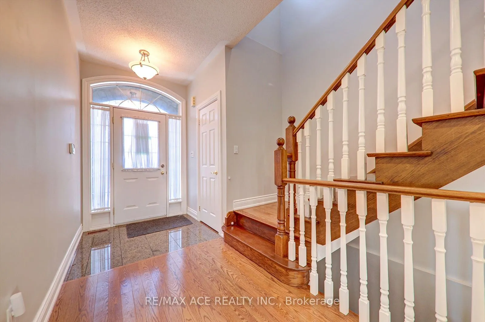 10 Stonehart St
