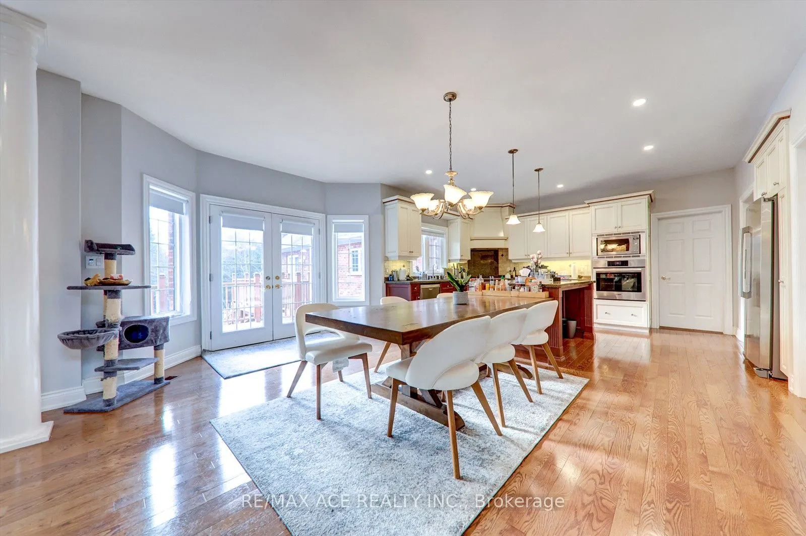 10 Stonehart St