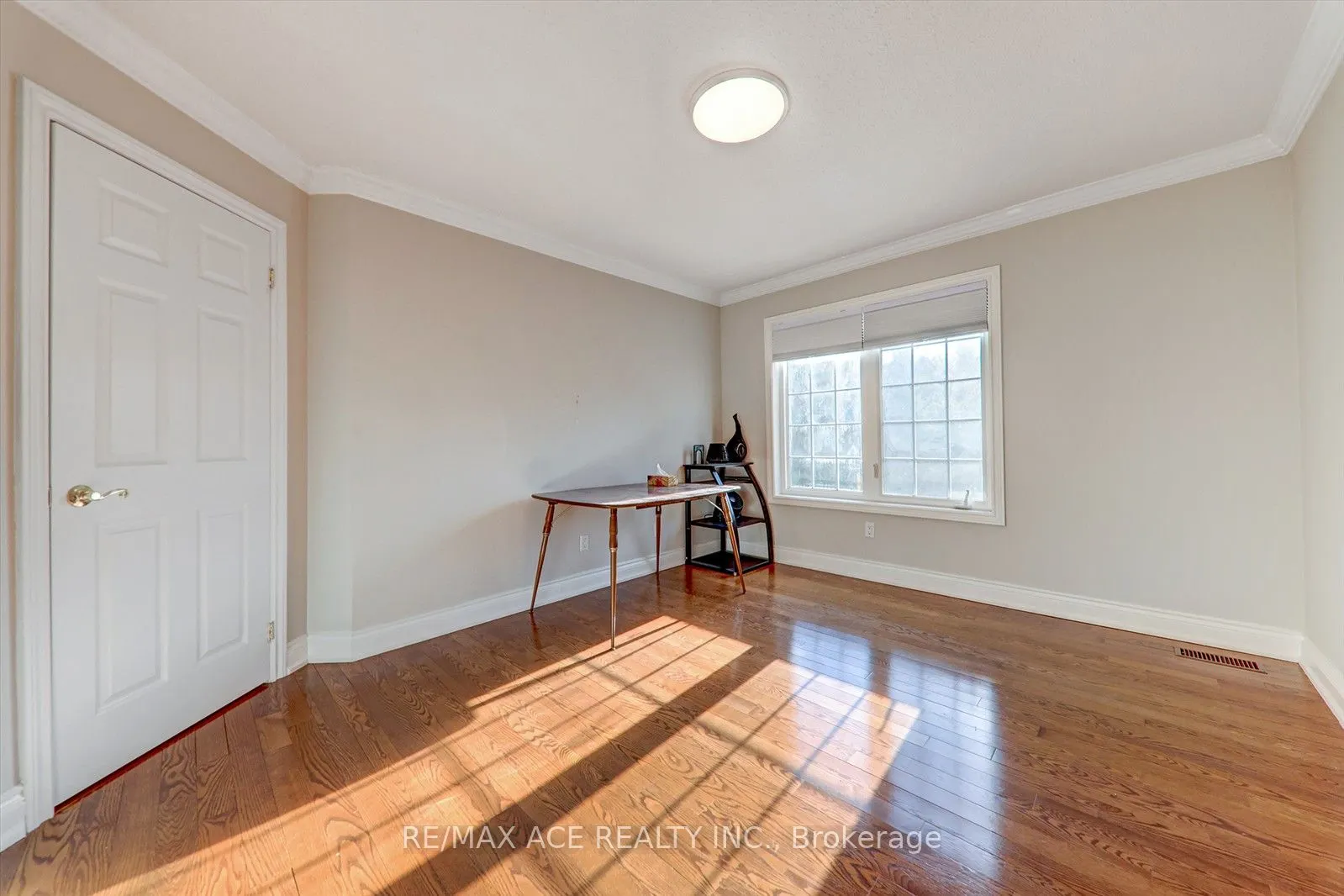 10 Stonehart St