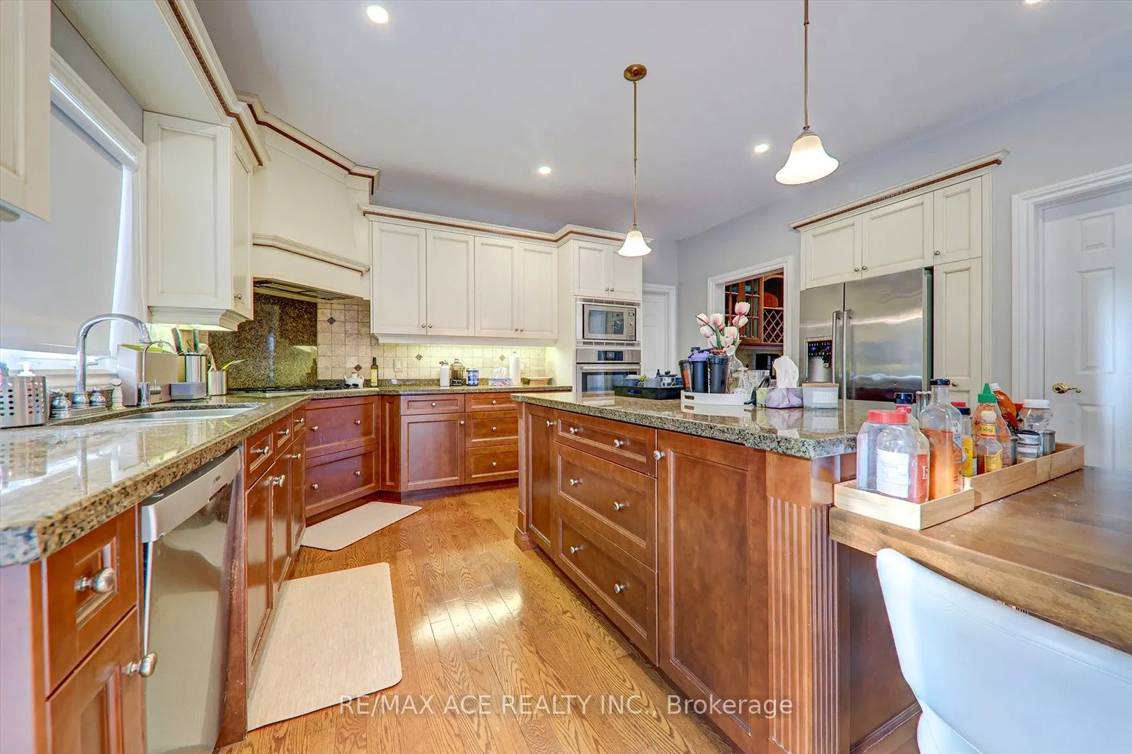 10 Stonehart St