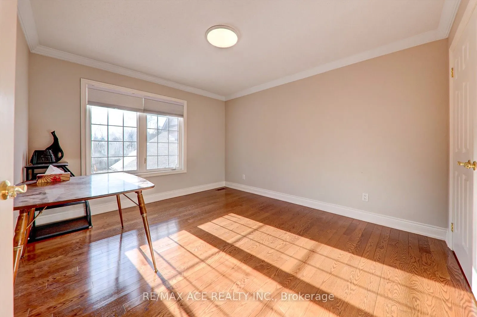 10 Stonehart St