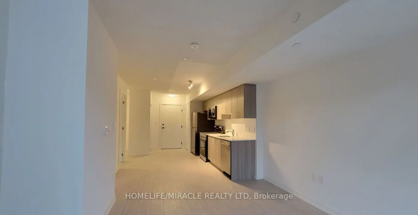 556 Marlee Ave, #206