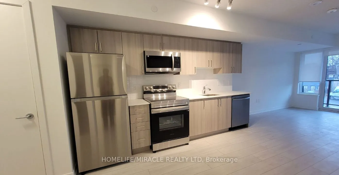 556 Marlee Ave, #206