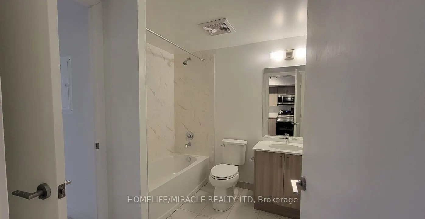 556 Marlee Ave, #206