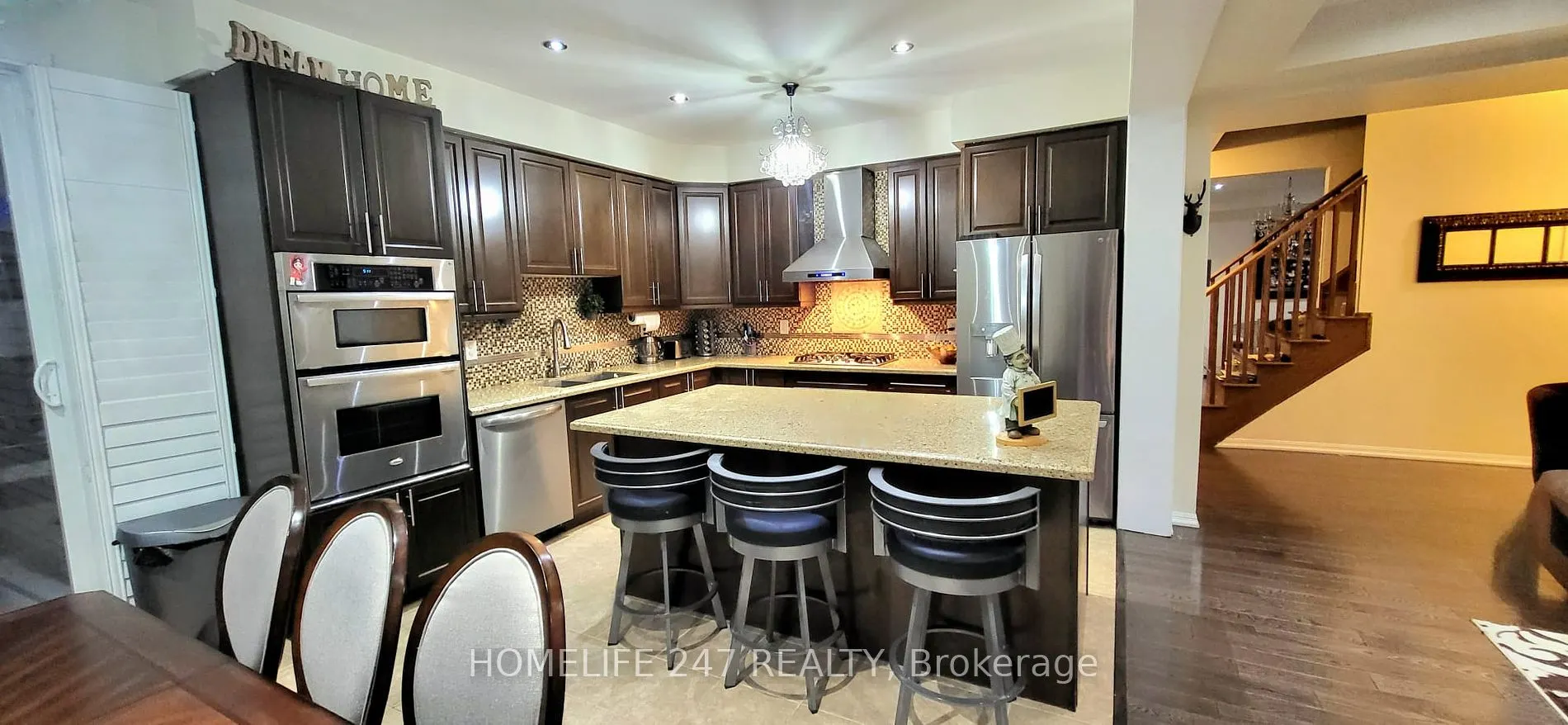 80 Aylesbury Dr