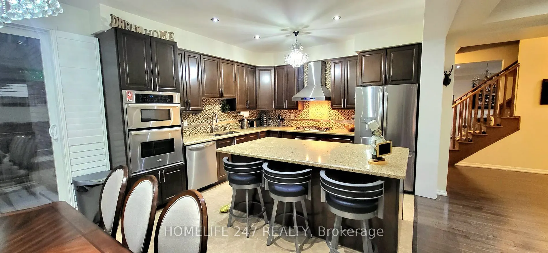 80 Aylesbury Dr