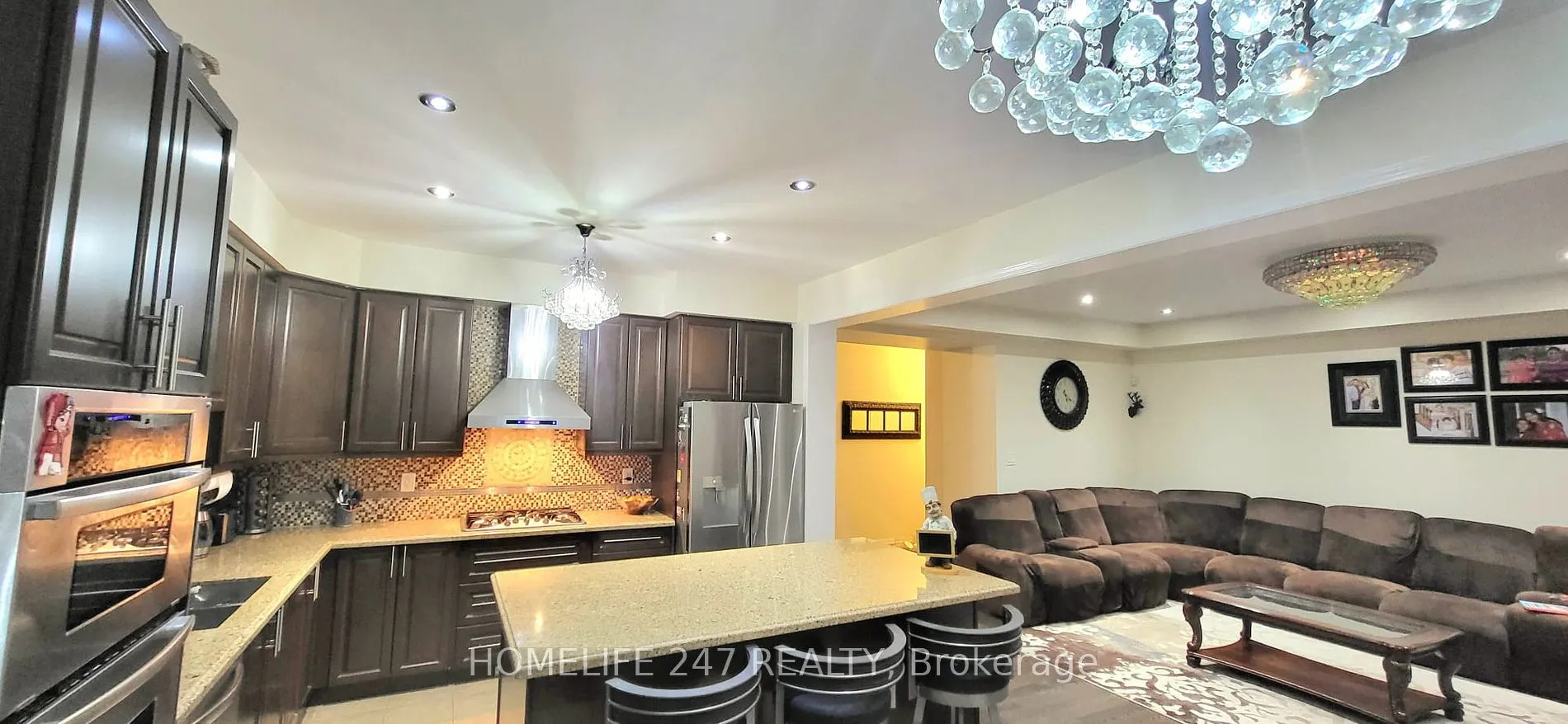 80 Aylesbury Dr