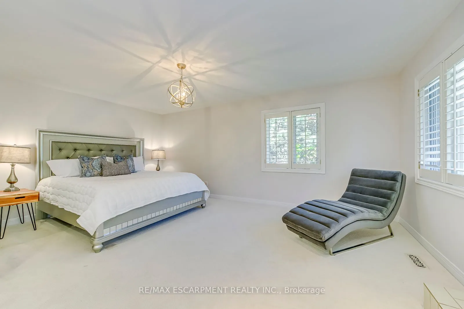 341 Acacia Crt