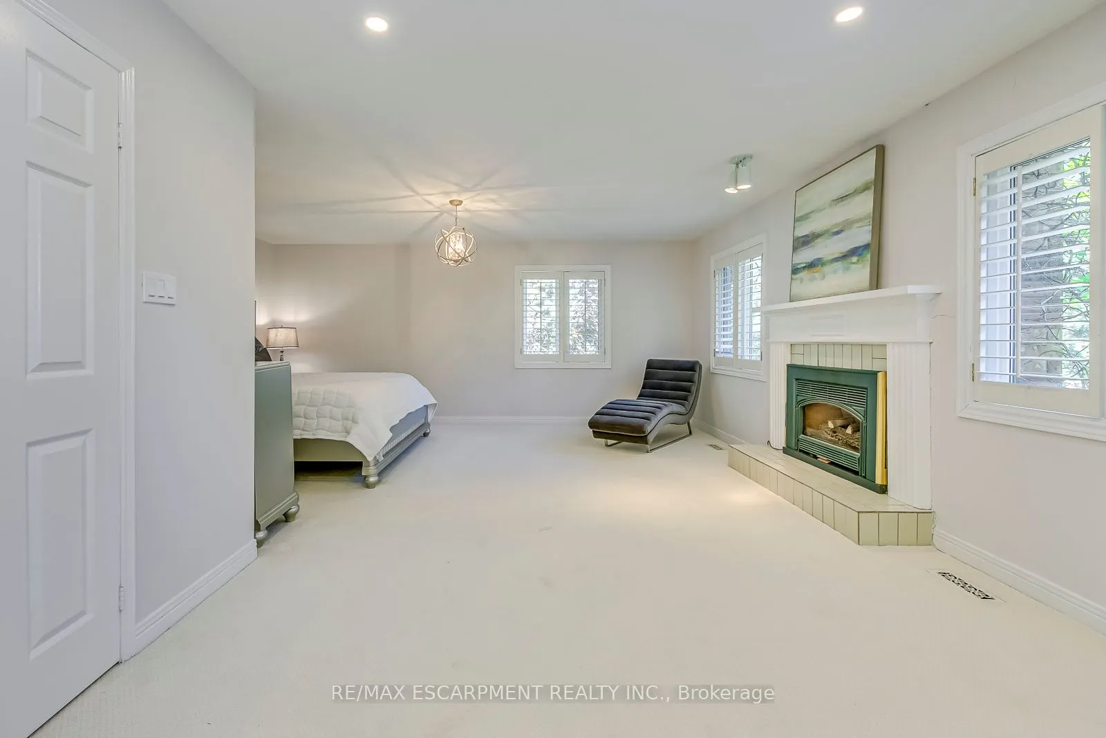 341 Acacia Crt