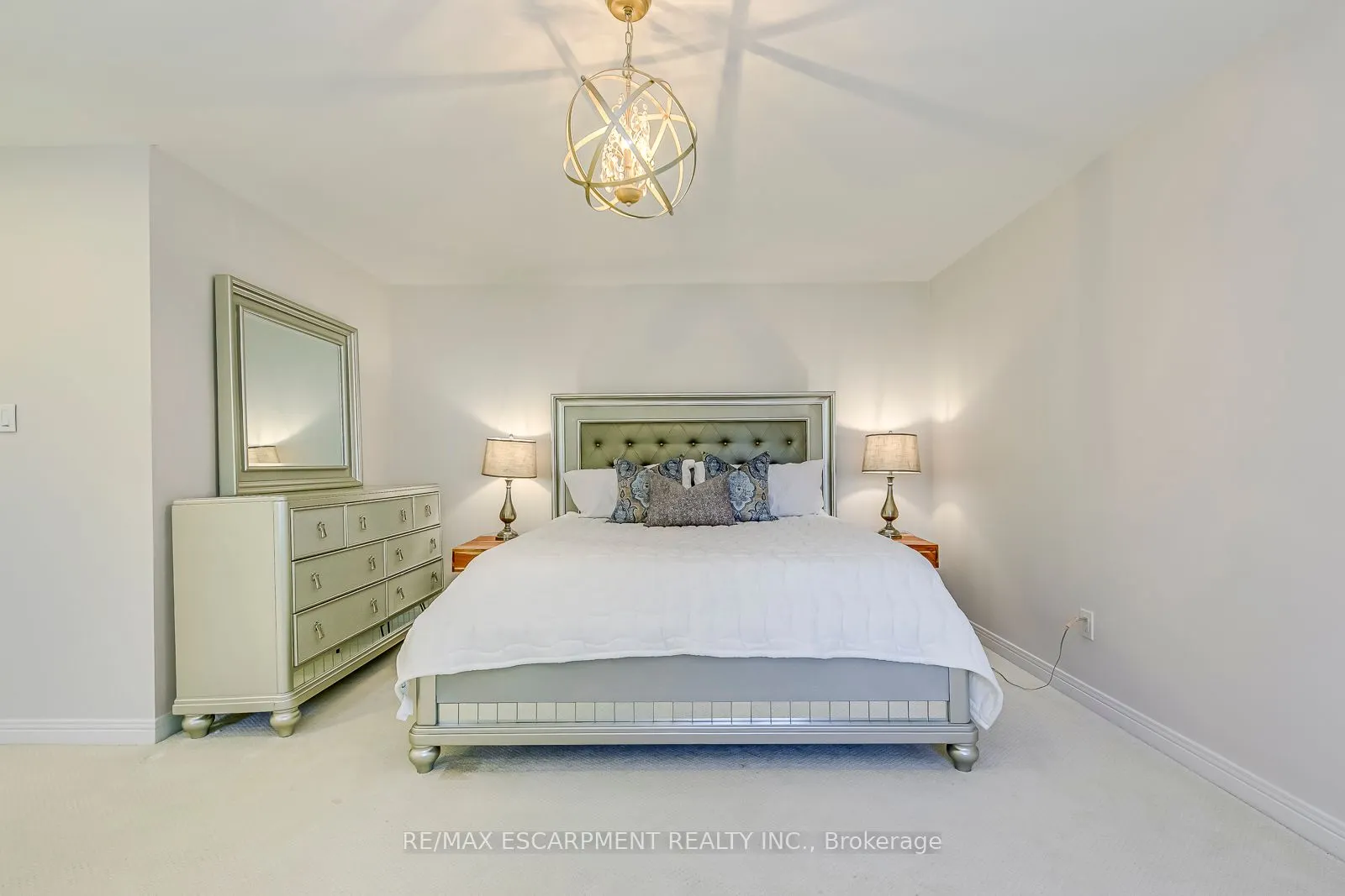341 Acacia Crt
