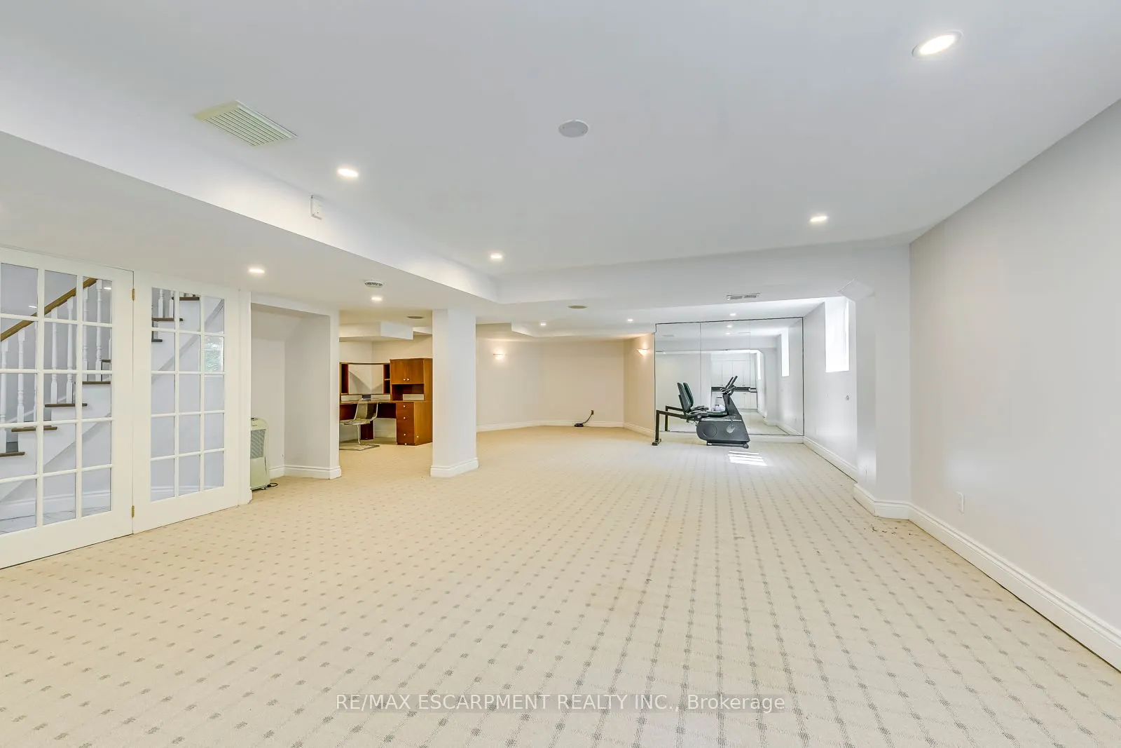 341 Acacia Crt