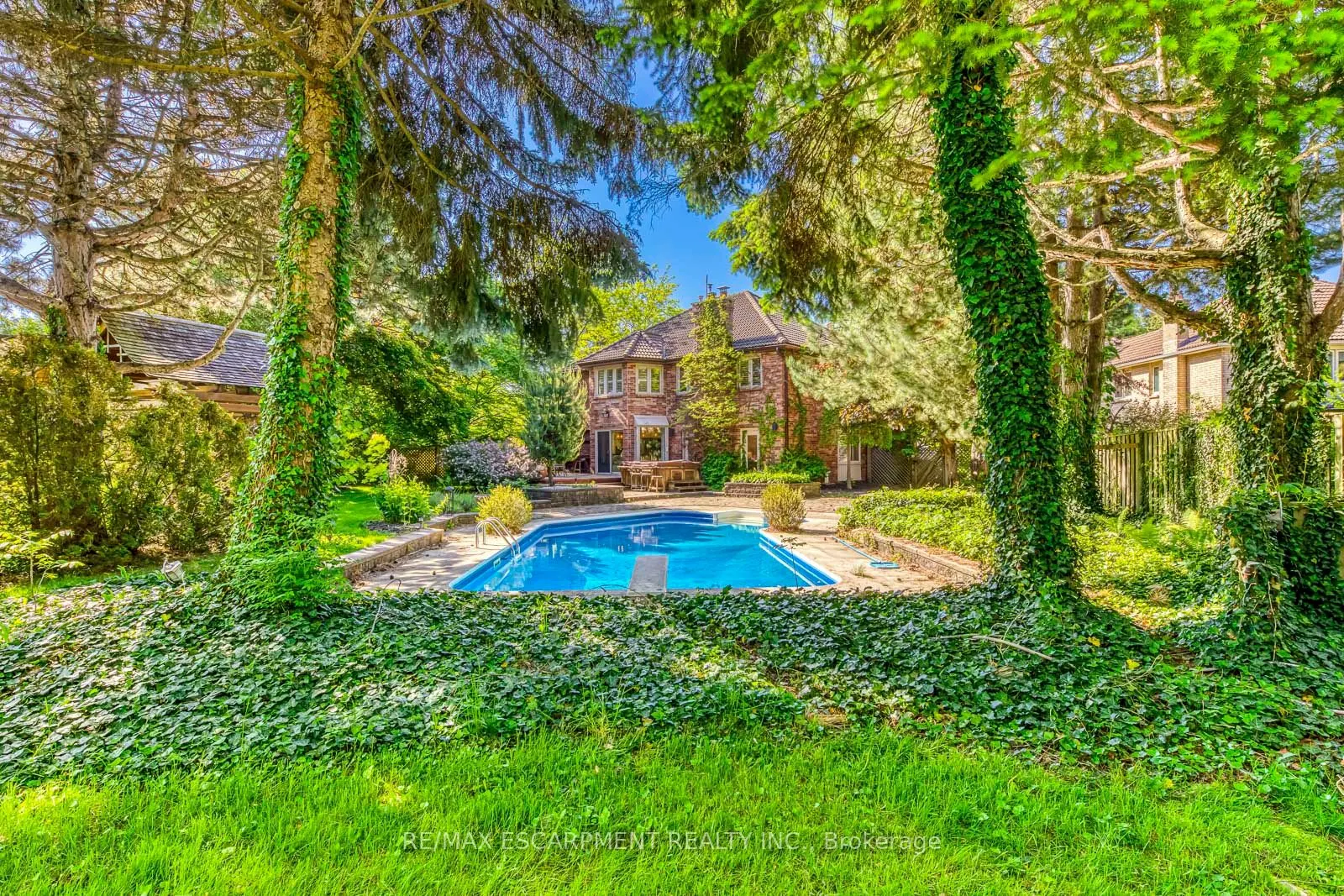 341 Acacia Crt