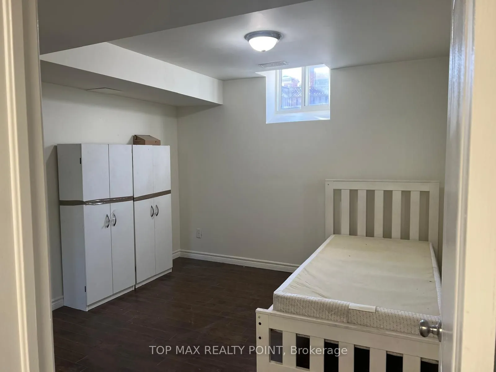380 Brisdale Dr