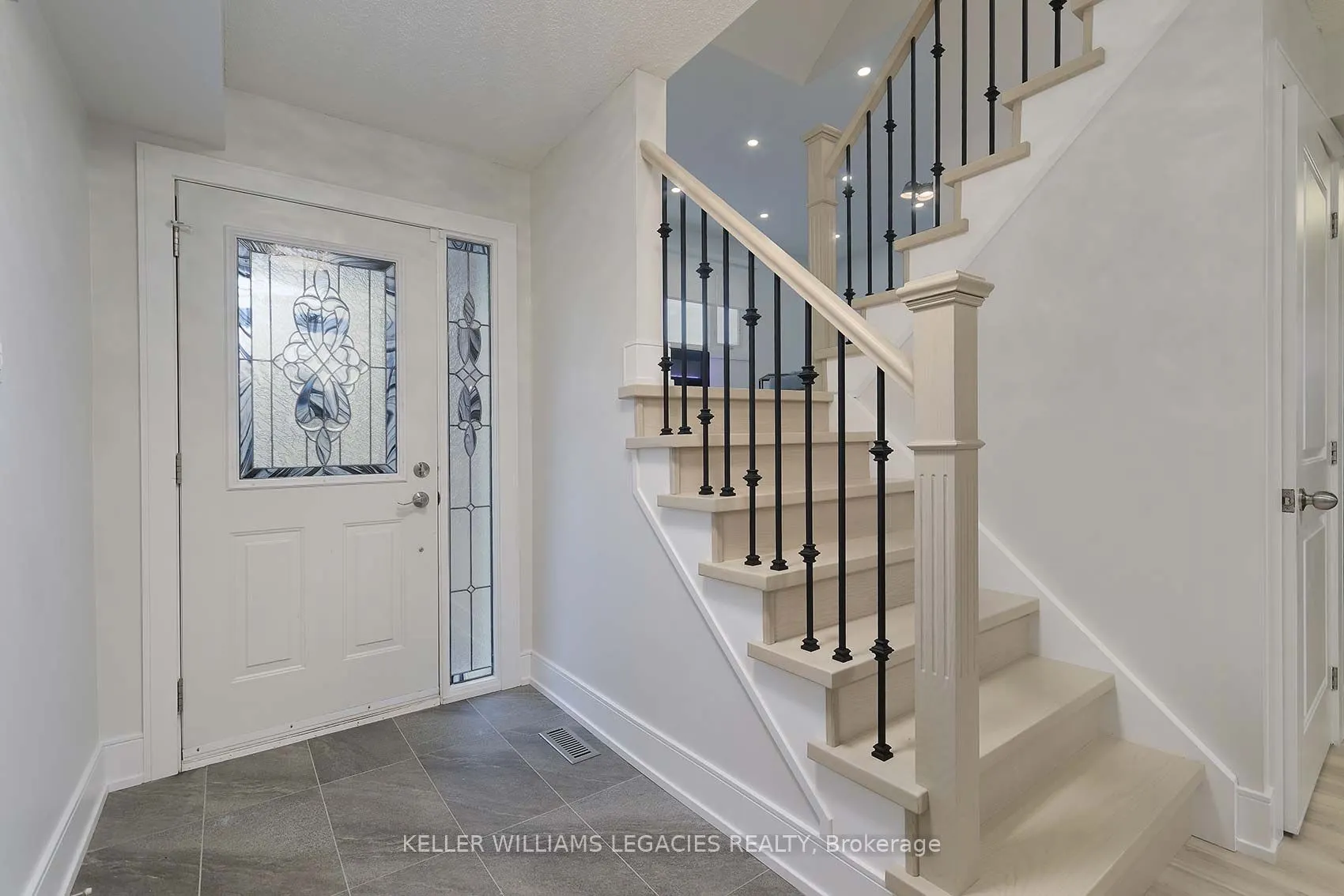 24 Newgate Pl