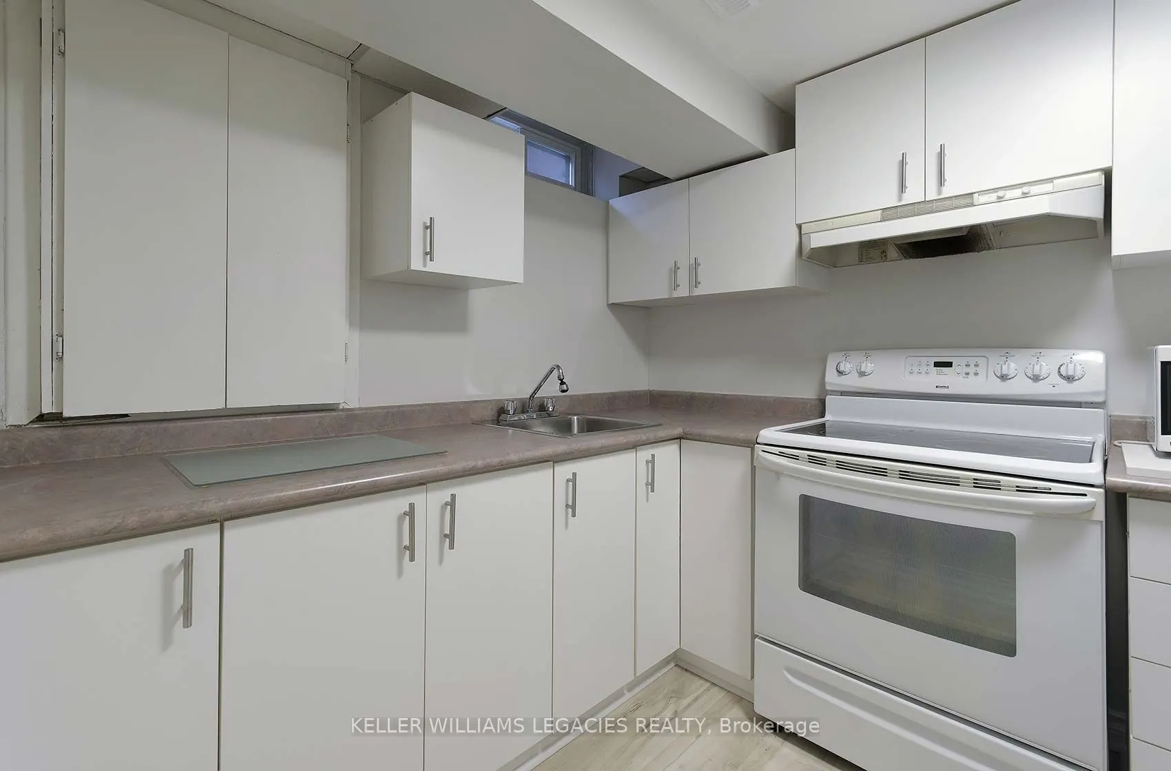 24 Newgate Pl