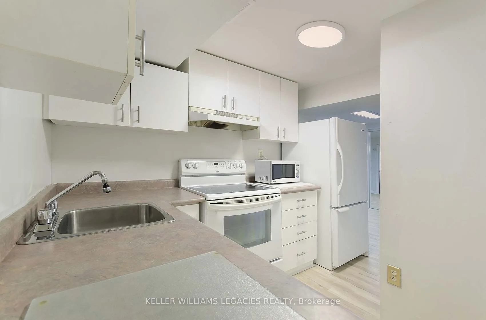 24 Newgate Pl
