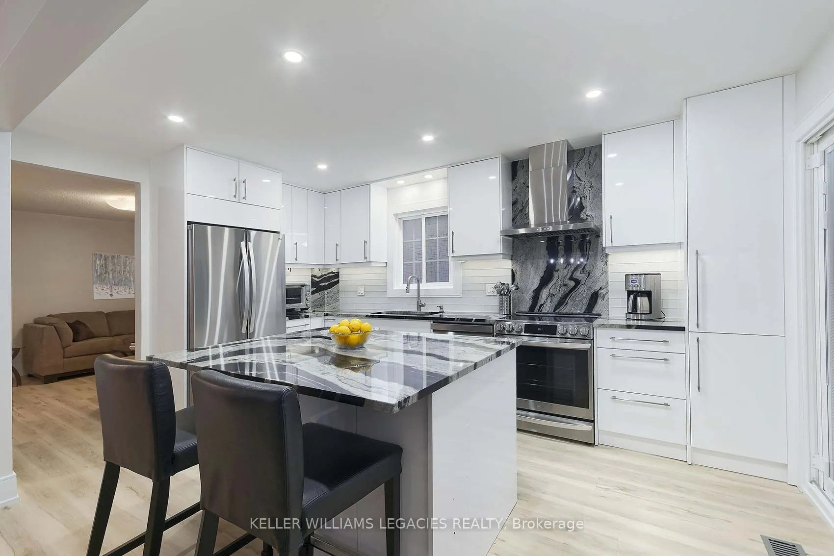24 Newgate Pl