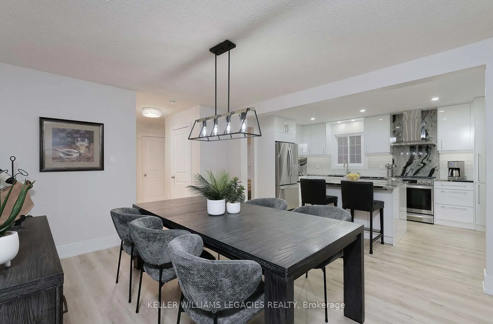 24 Newgate Pl