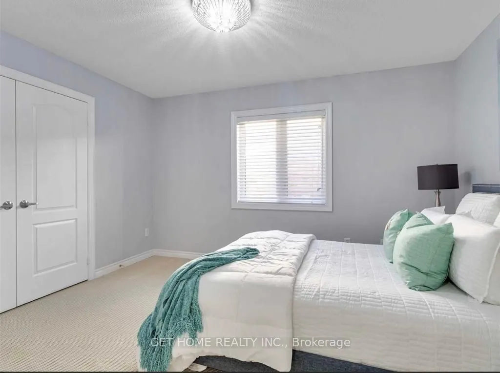 107 Fandango Dr