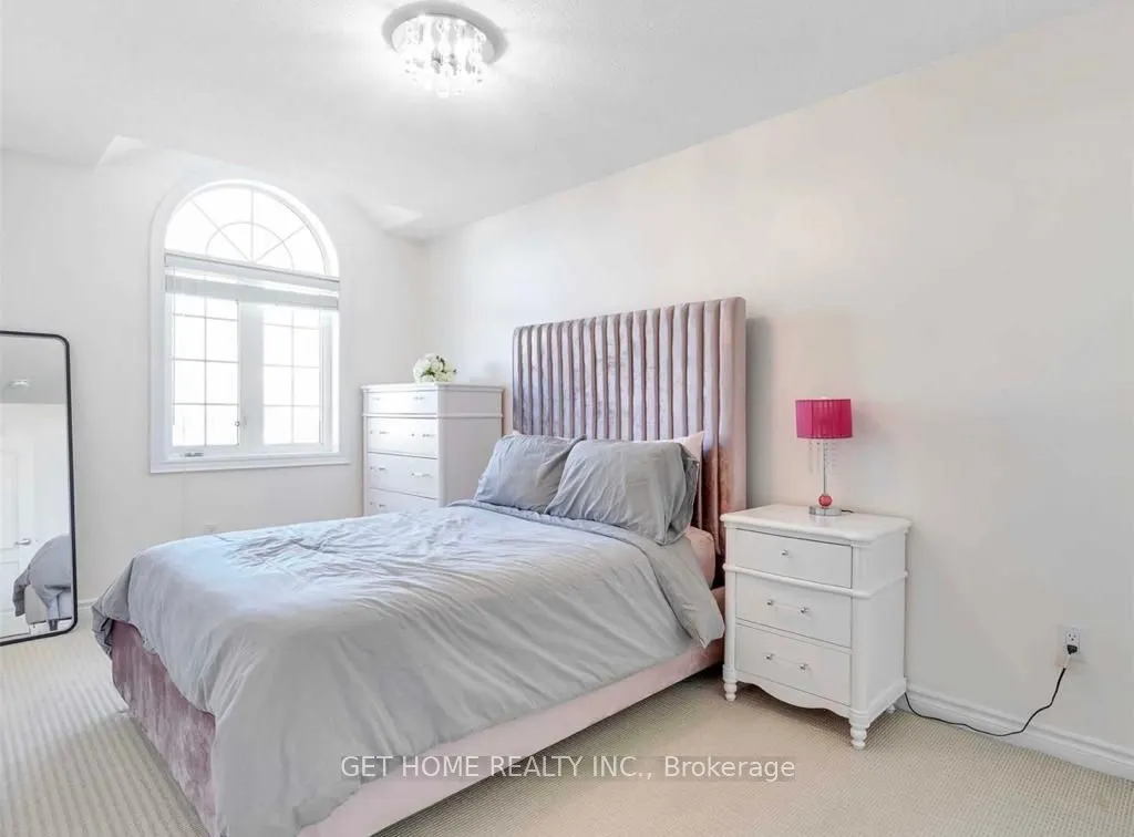 107 Fandango Dr