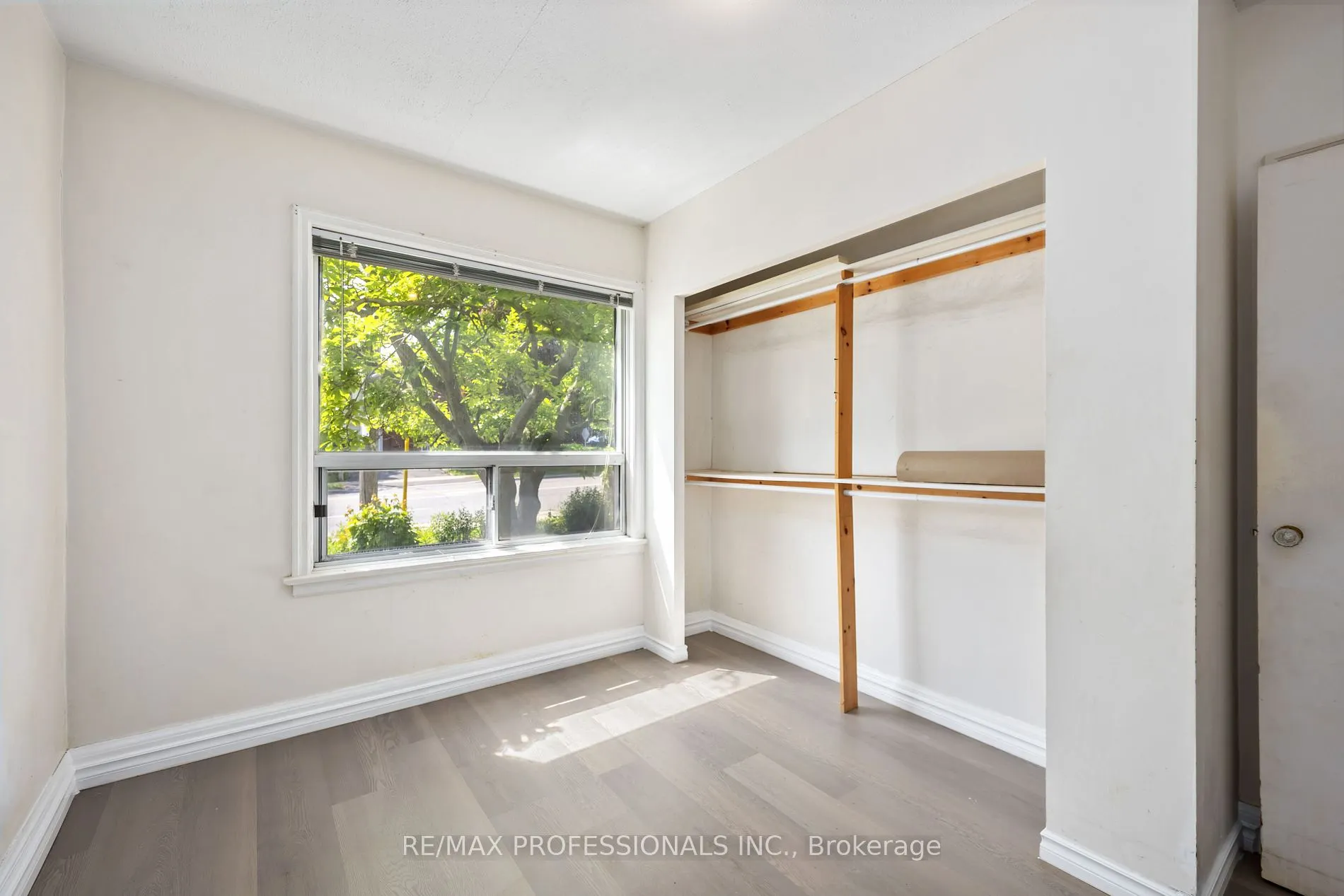 34 Dixon Rd