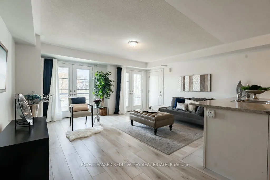 200 Veterans Dr, #6