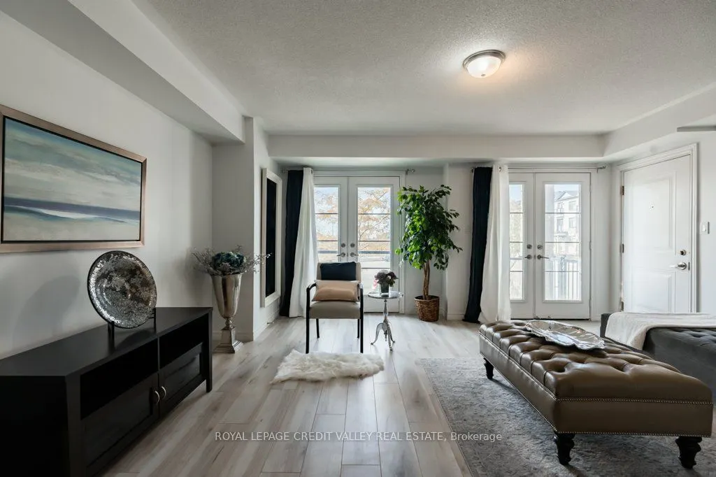 200 Veterans Dr, #6