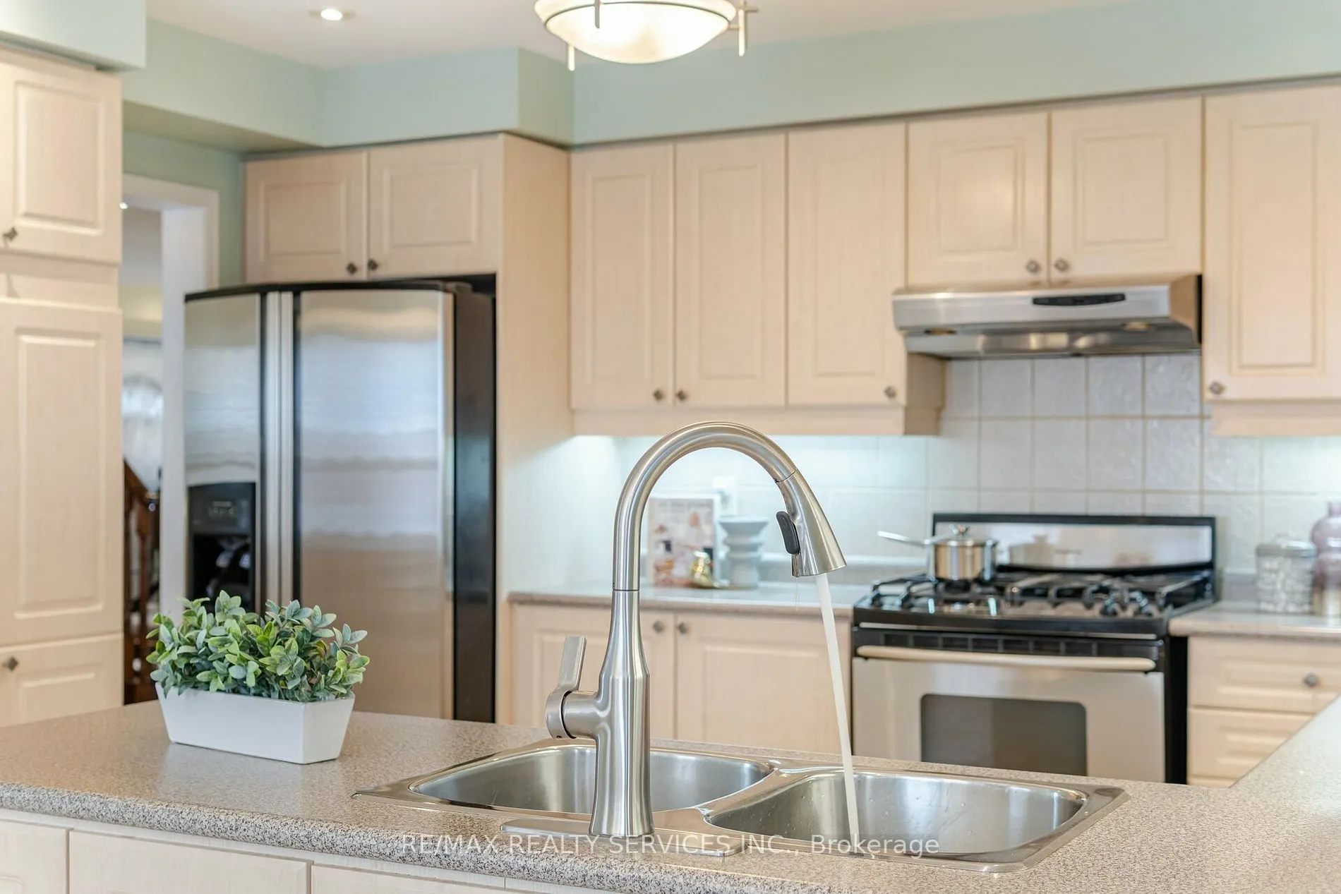 64 Edenbrook Hill Dr