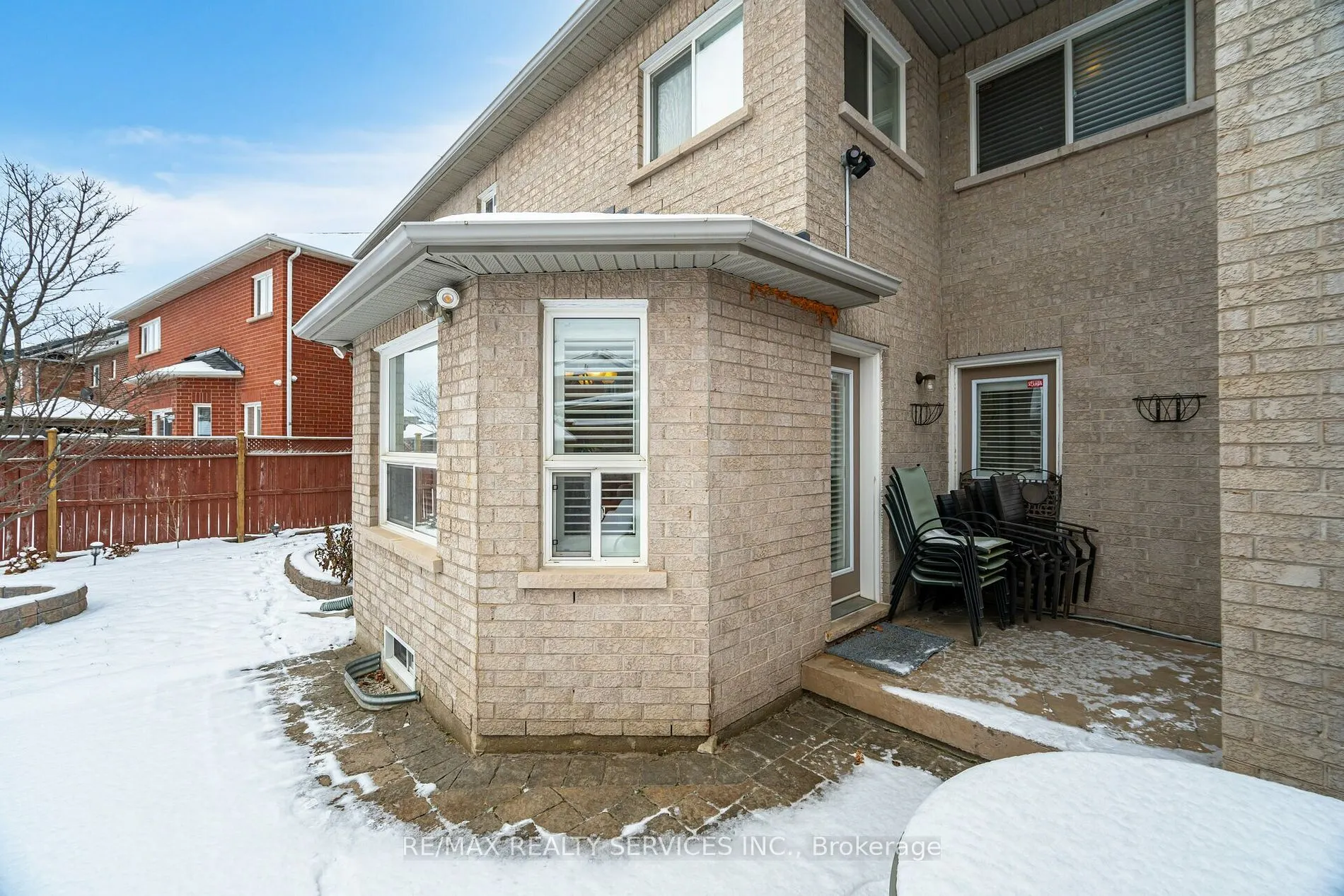 64 Edenbrook Hill Dr