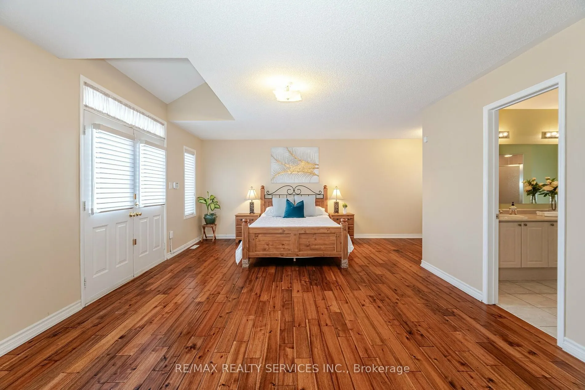 64 Edenbrook Hill Dr