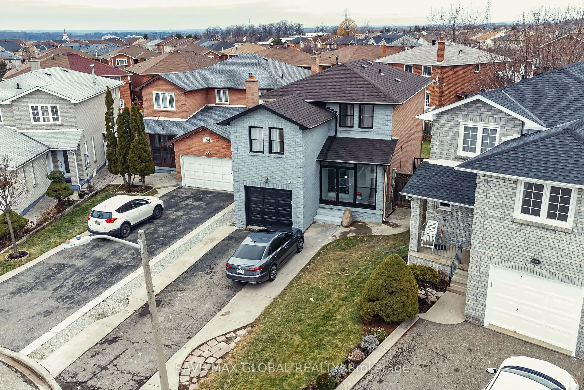 30 Rodwell Crt