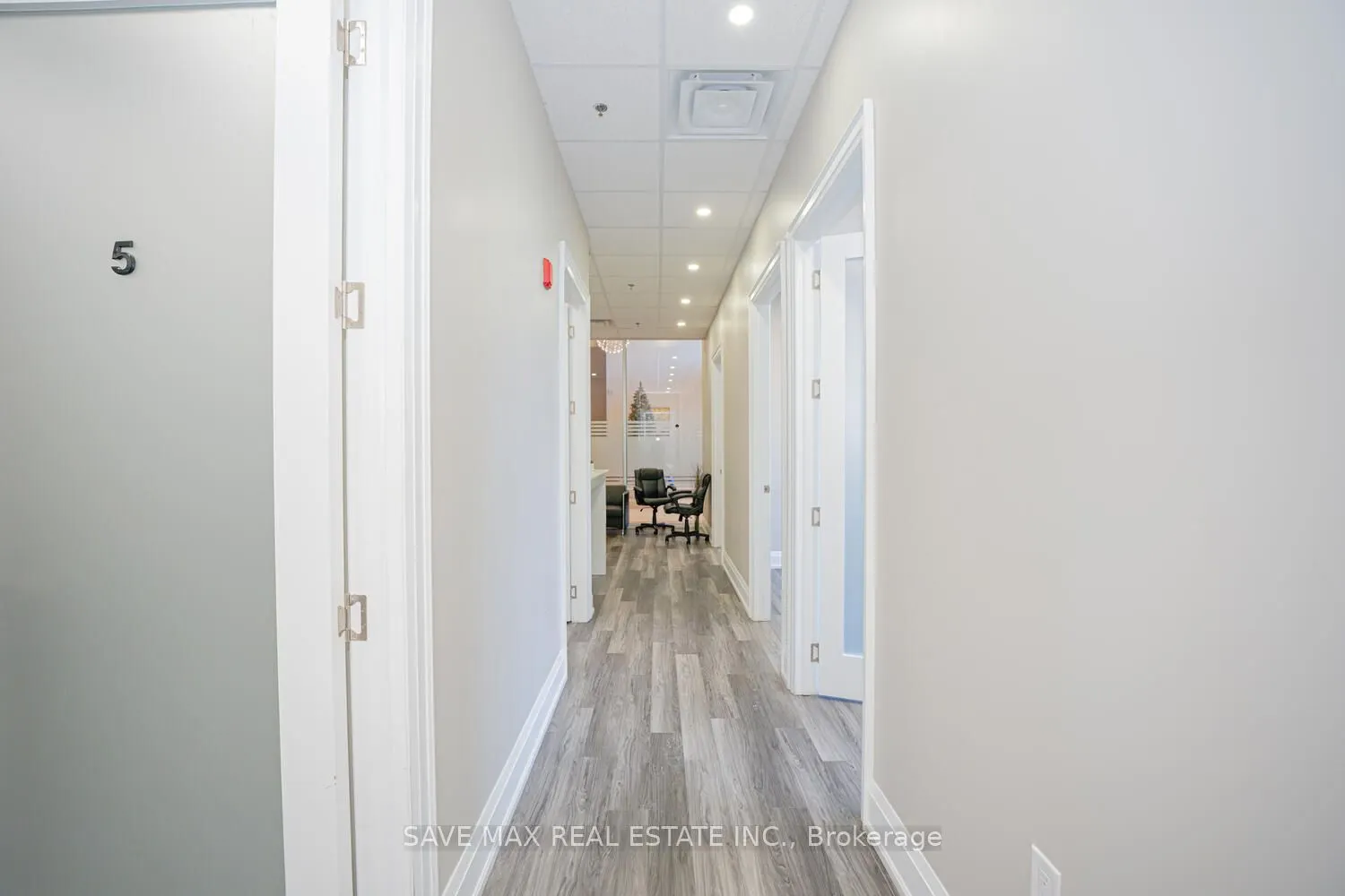 218 Export Blvd, #101