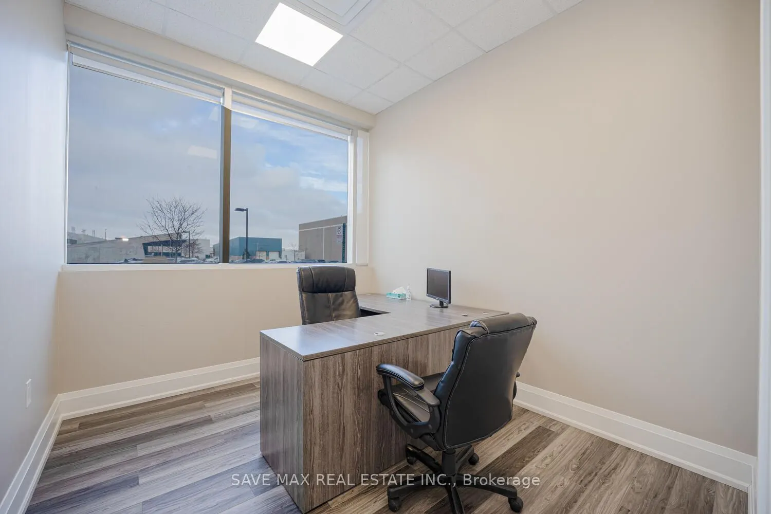 218 Export Blvd, #101